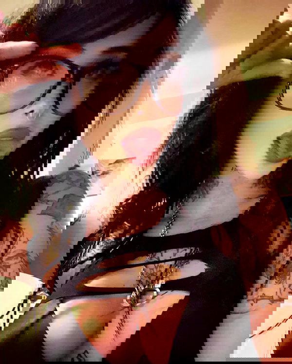 zommmbri image ~ Altpins