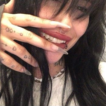 zommmbri instagram image archive image