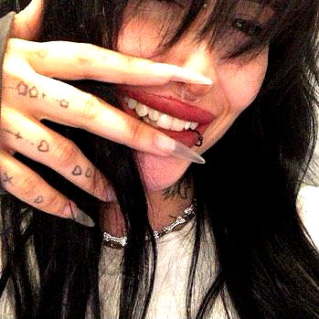 zommmbri image ~ Altpins