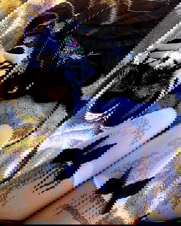 zommmbri image ~ Altpins