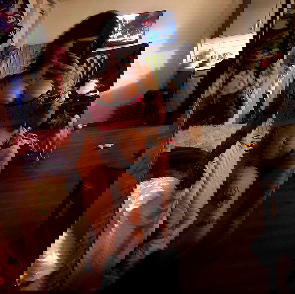 zommmbri image ~ Altpins