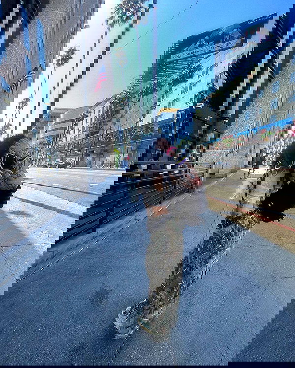 zommmbri image ~ Altpins