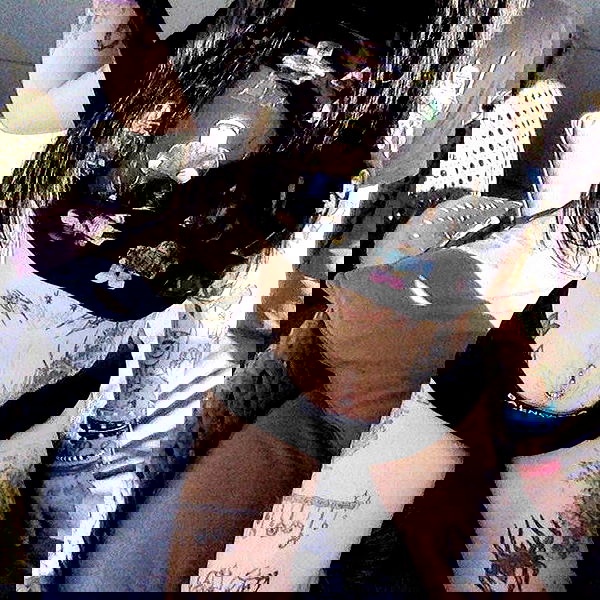 zommmbri image ~ Altpins