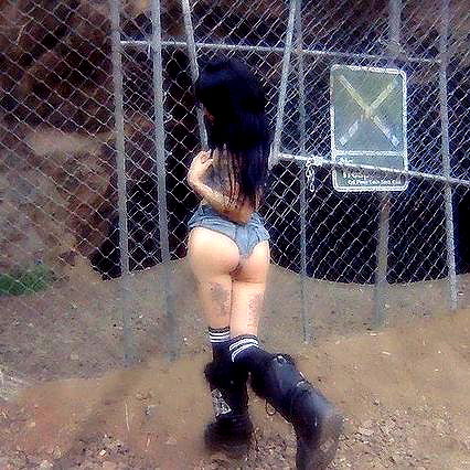 zommmbri image ~ Altpins