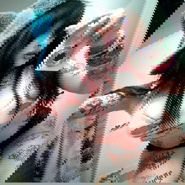 zommmbri image ~ Altpins