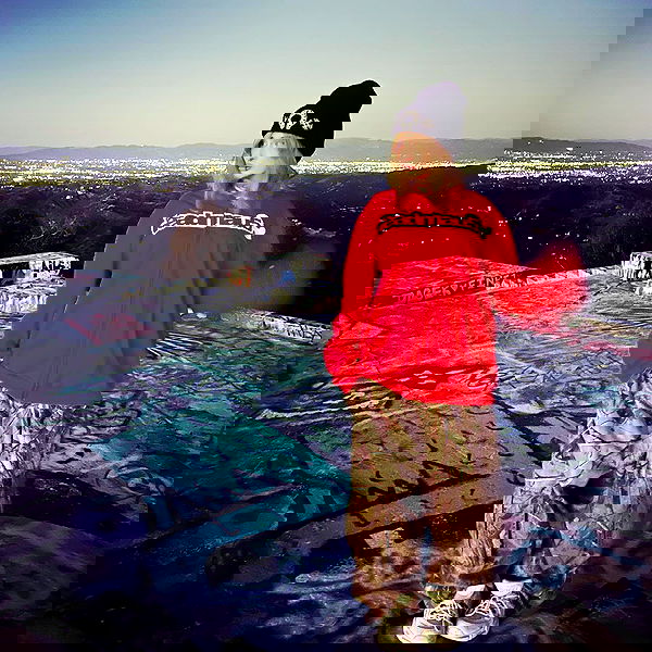 zommmbri image ~ Altpins