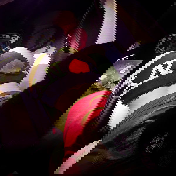 zommmbri image ~ Altpins