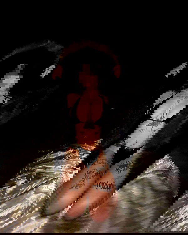 zommmbri image ~ Altpins