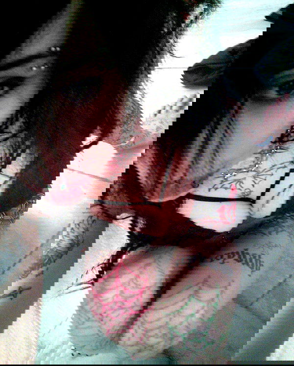 zommmbri image ~ Altpins