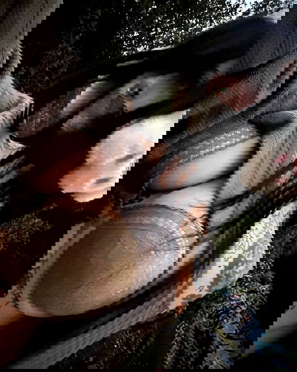 zommmbri image ~ Altpins