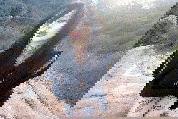 zommmbri image ~ Altpins