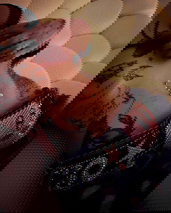 zommmbri image ~ Altpins