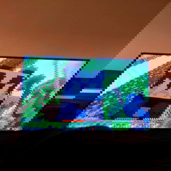 zommmbri image ~ Altpins