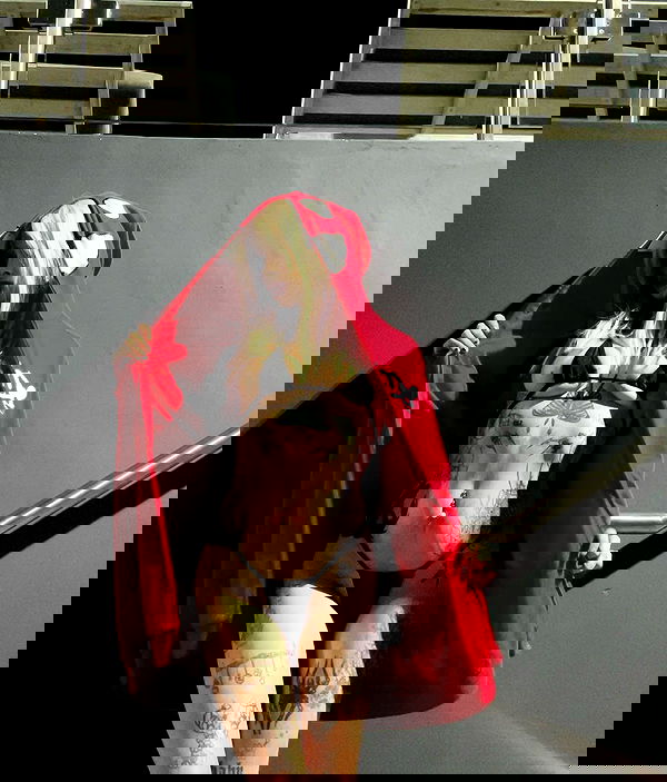 zommmbri image ~ Altpins