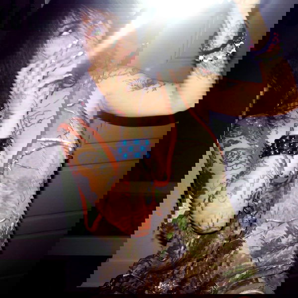 zommmbri image ~ Altpins