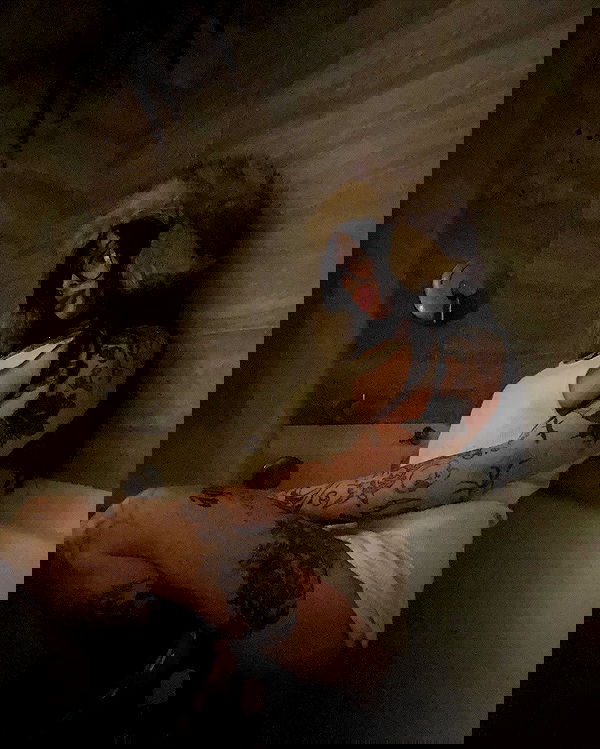 zommmbri image ~ Altpins