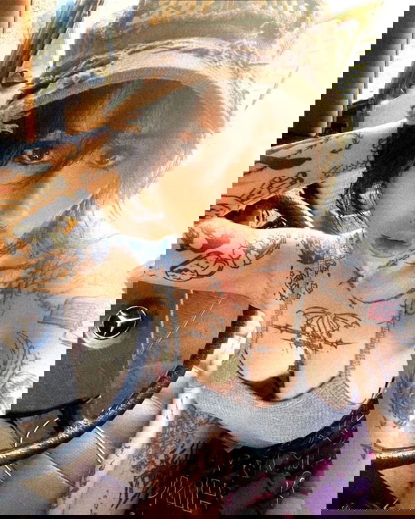 zommmbri image ~ Altpins