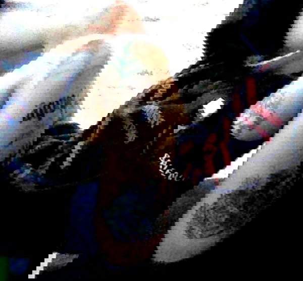 zommmbri image ~ Altpins