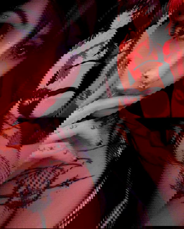 zommmbri image ~ Altpins