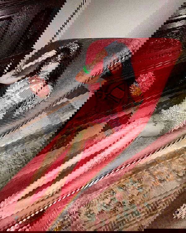 zommmbri image ~ Altpins