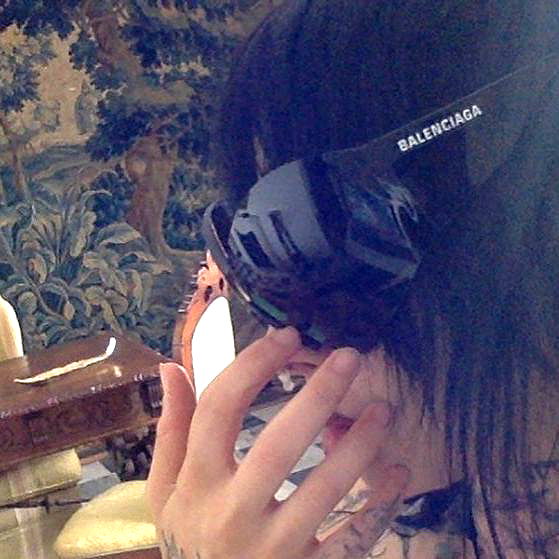 zommmbri image ~ Altpins