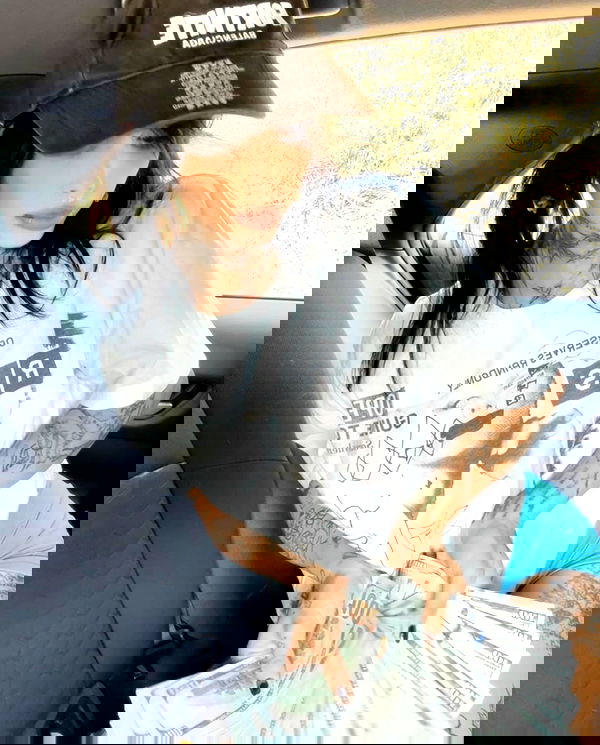 zommmbri image ~ Altpins