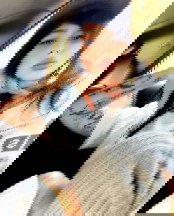 zommmbri image ~ Altpins