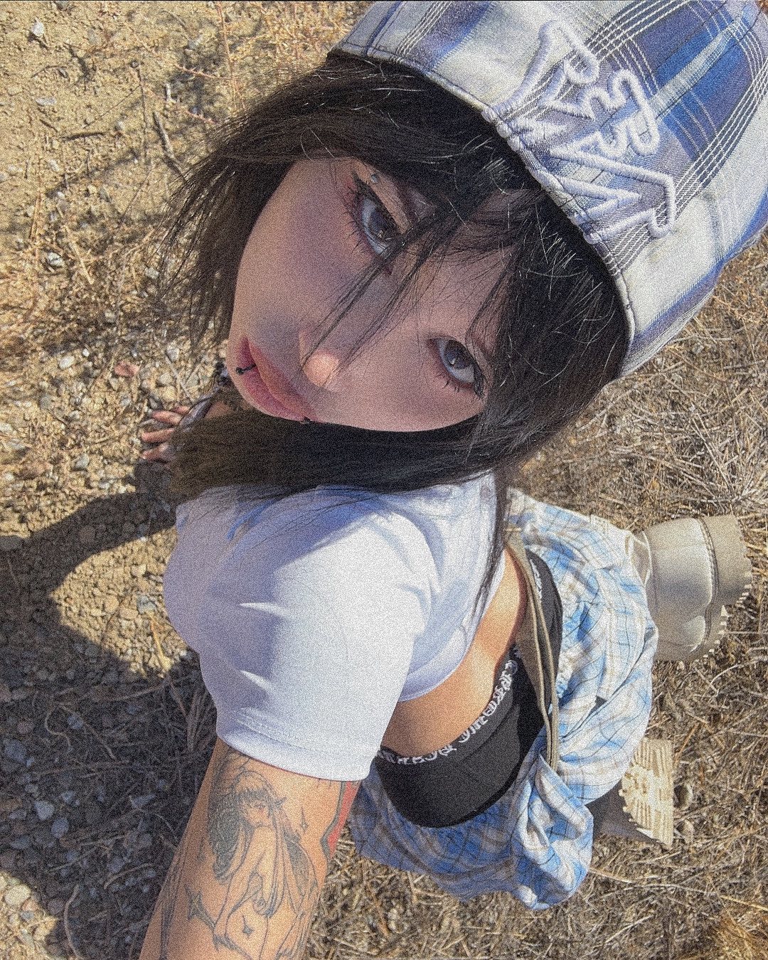 zommmbri instagram image archive image