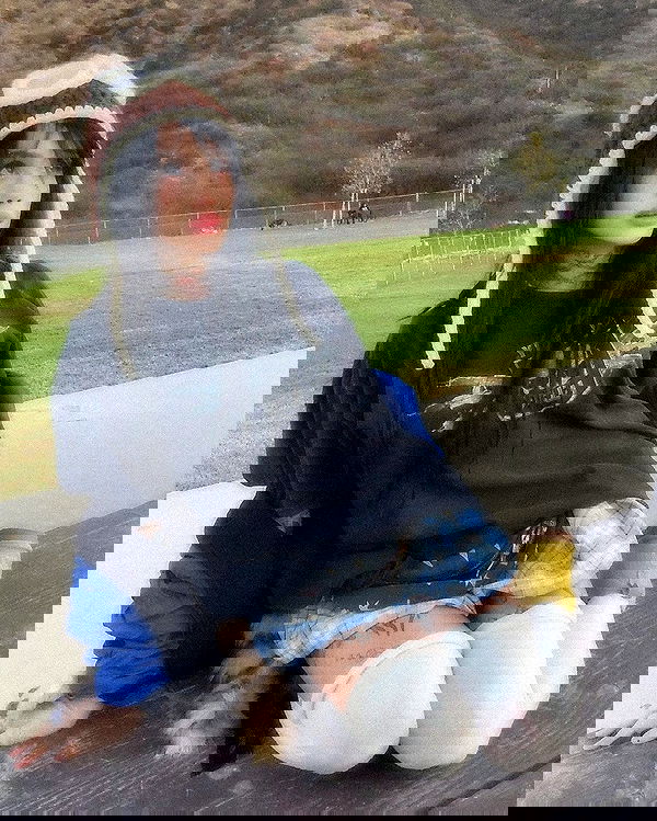 zommmbri image ~ Altpins