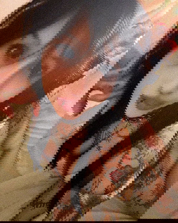 zommmbri image ~ Altpins