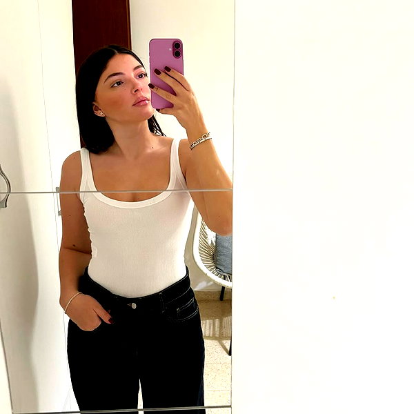 lian.gur instagram image archive image