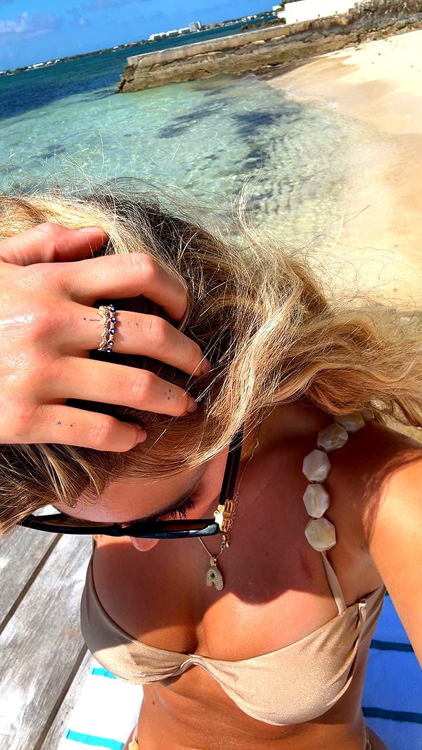 abbyy.irl image ~ Altpins