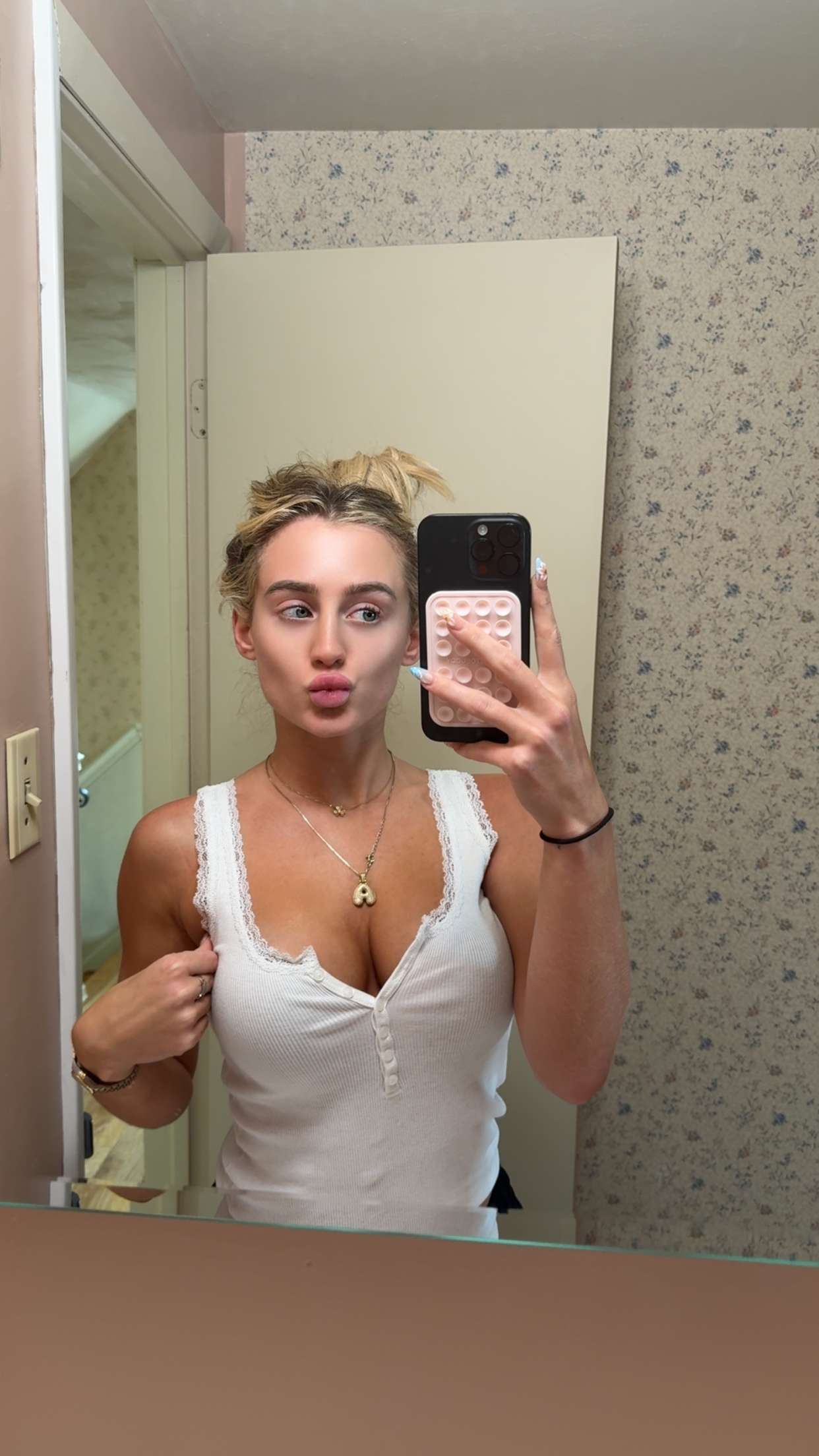 abbyy.irl snapchat image archive image