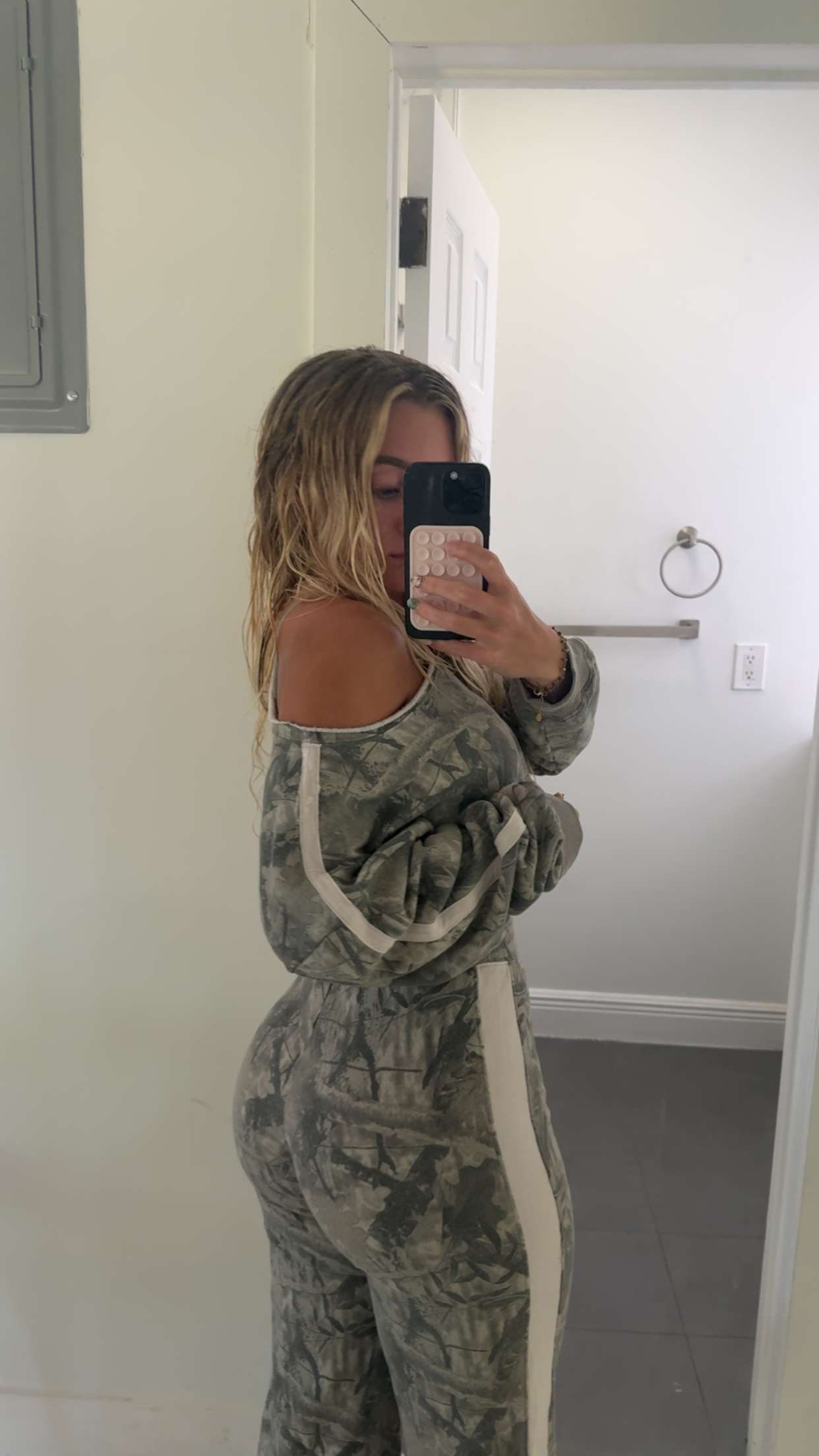 abbyy.irl snapchat image archive image