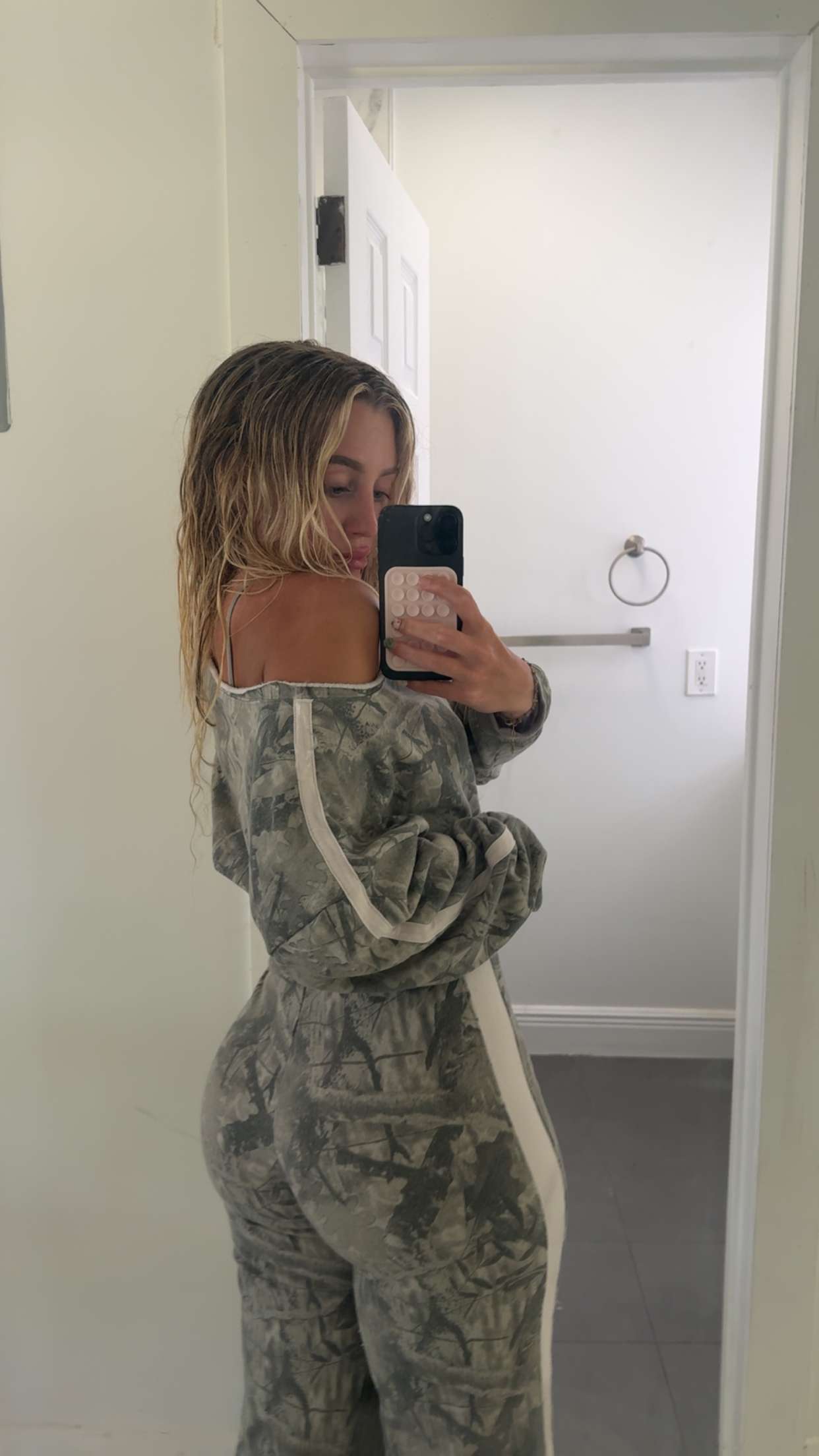 abbyy.irl snapchat image archive image