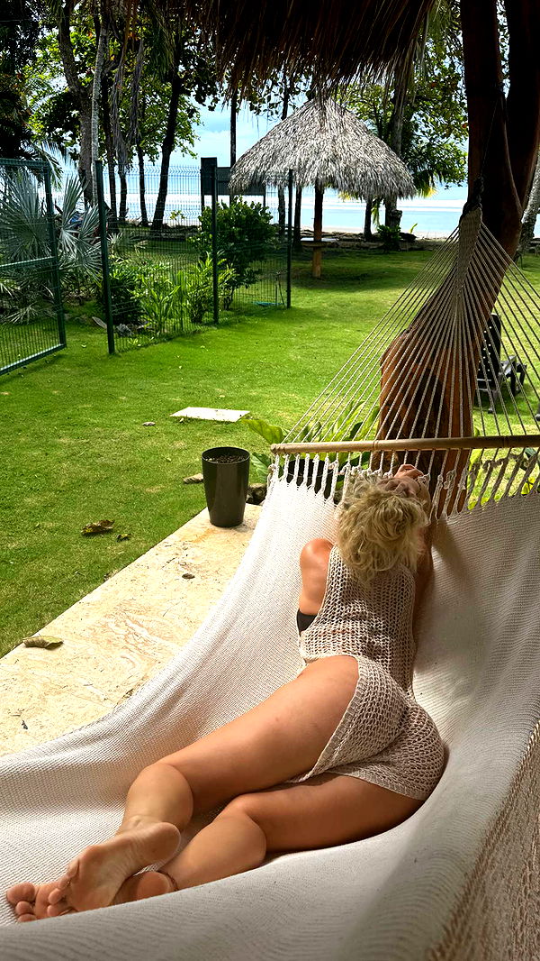 abbyy.irl image ~ Altpins