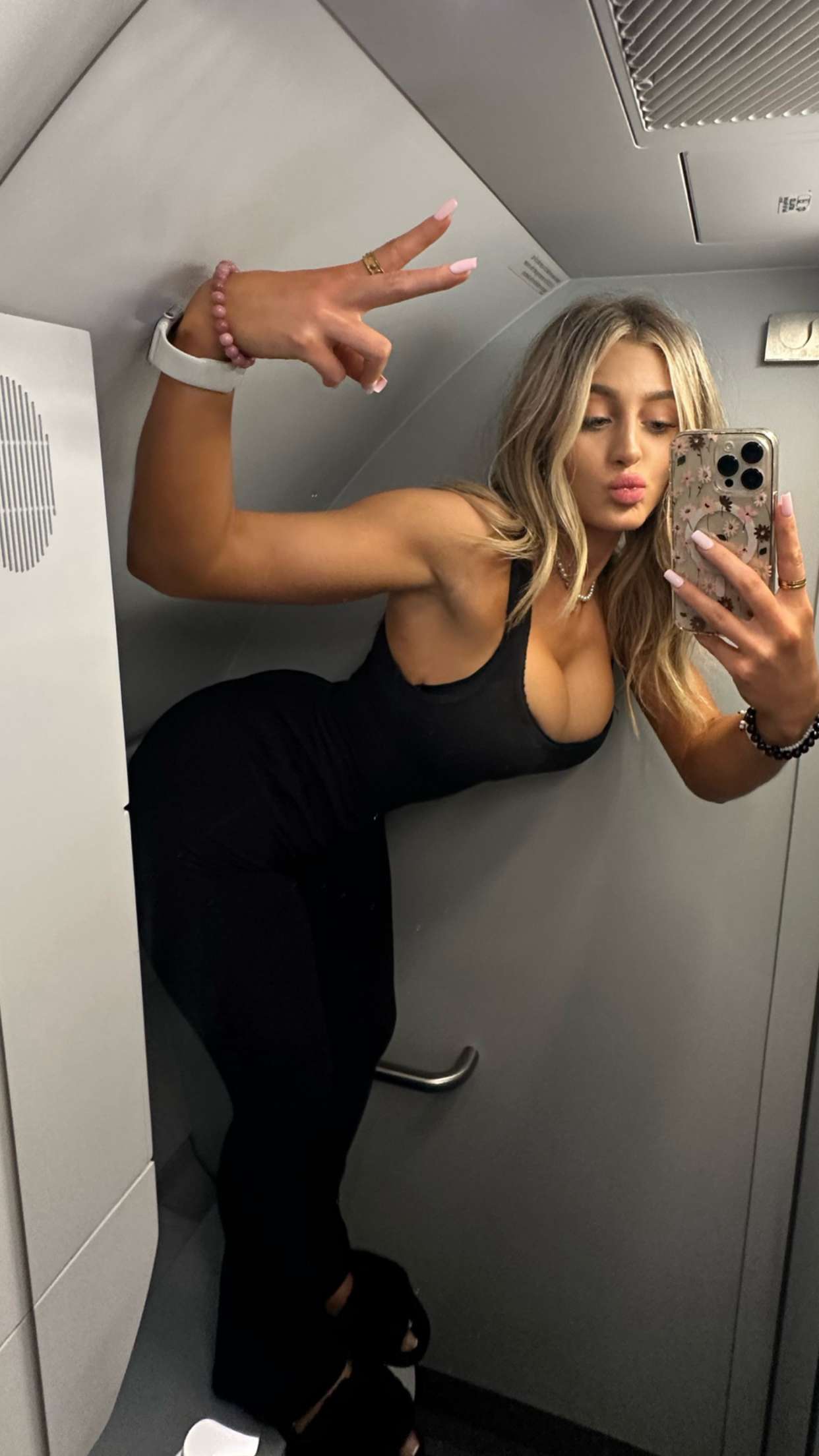 abbyy.irl snapchat image archive image