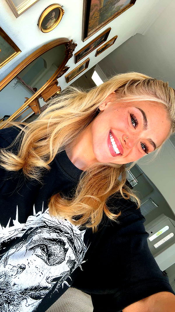 abigailwhhitee image ~ Altpins