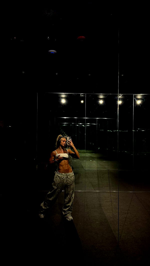 abigailwhhitee image ~ Altpins