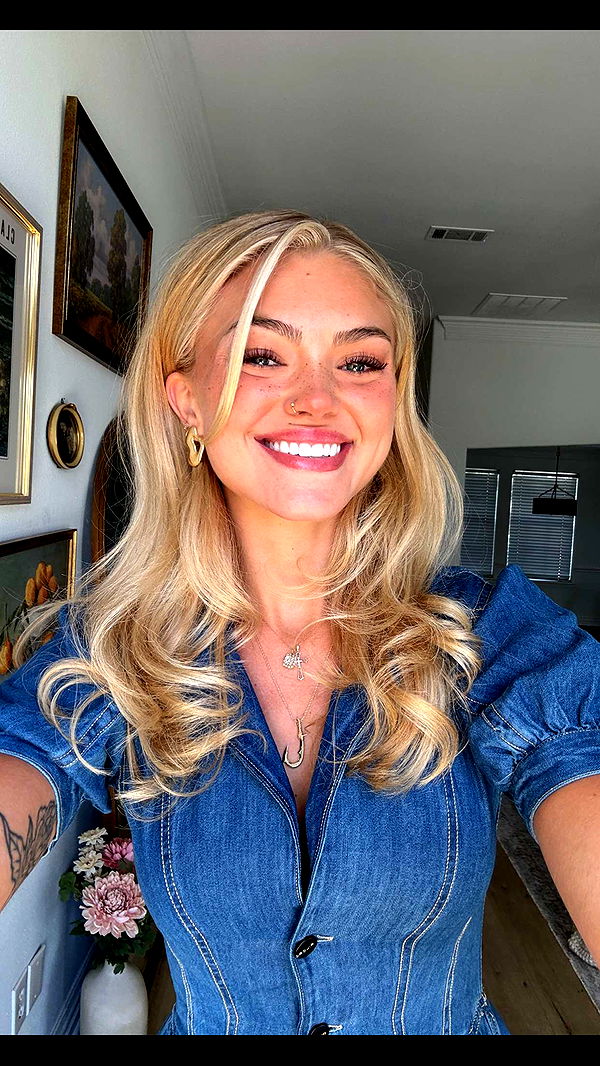 abigailwhhitee image ~ Altpins