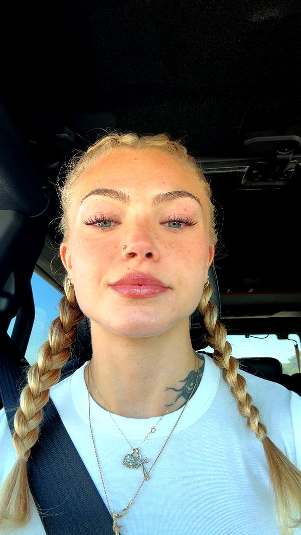 abigailwhhitee image ~ Altpins