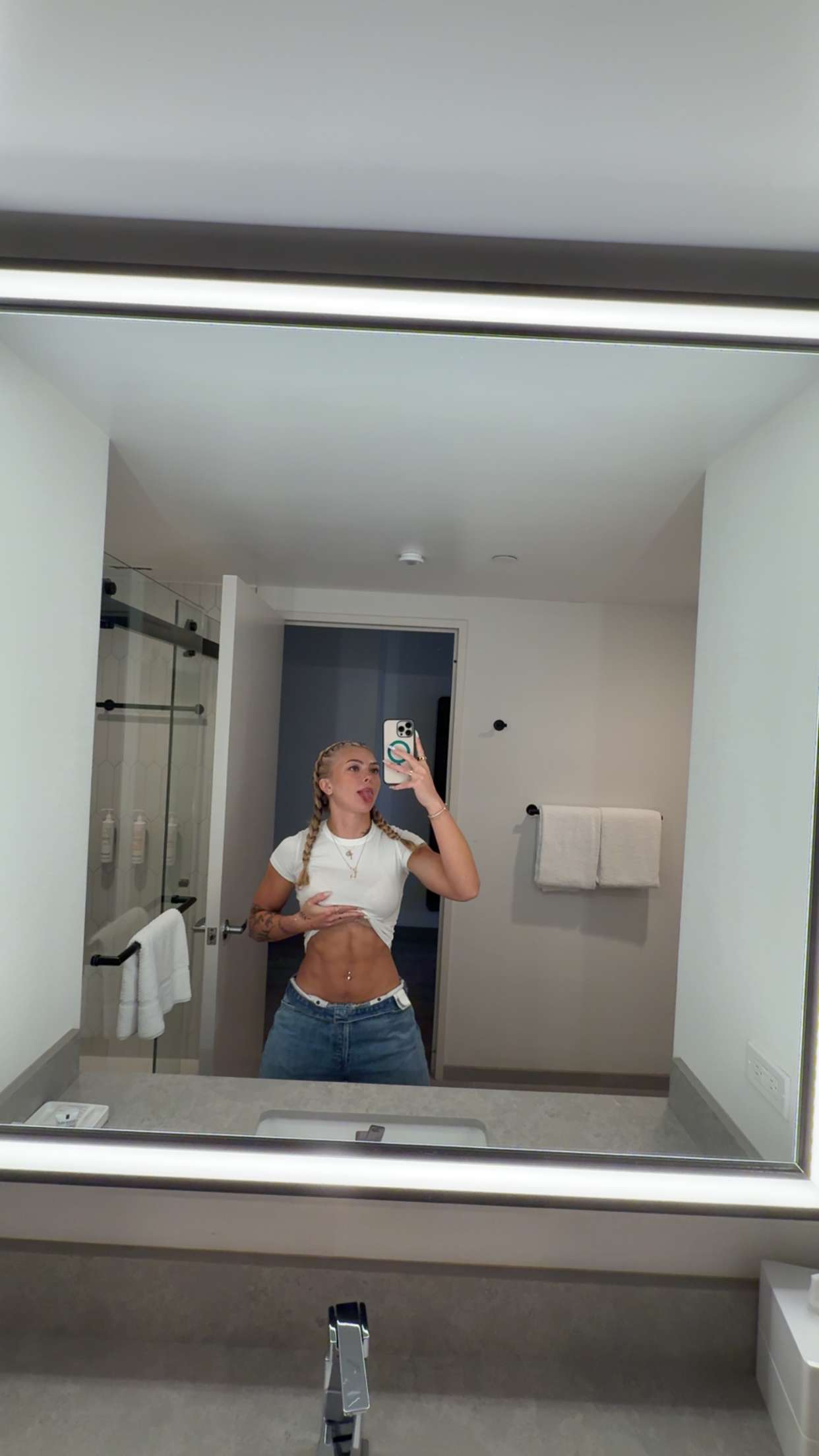 abigailwhhitee snapchat image archive image