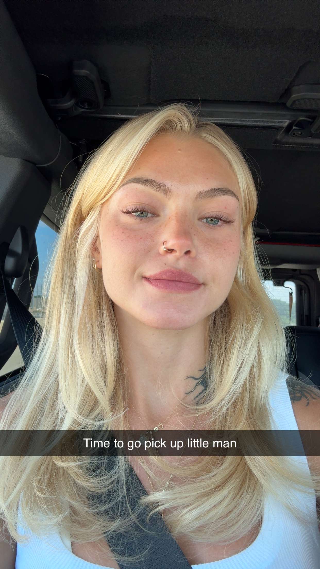 abigailwhhitee snapchat image archive image