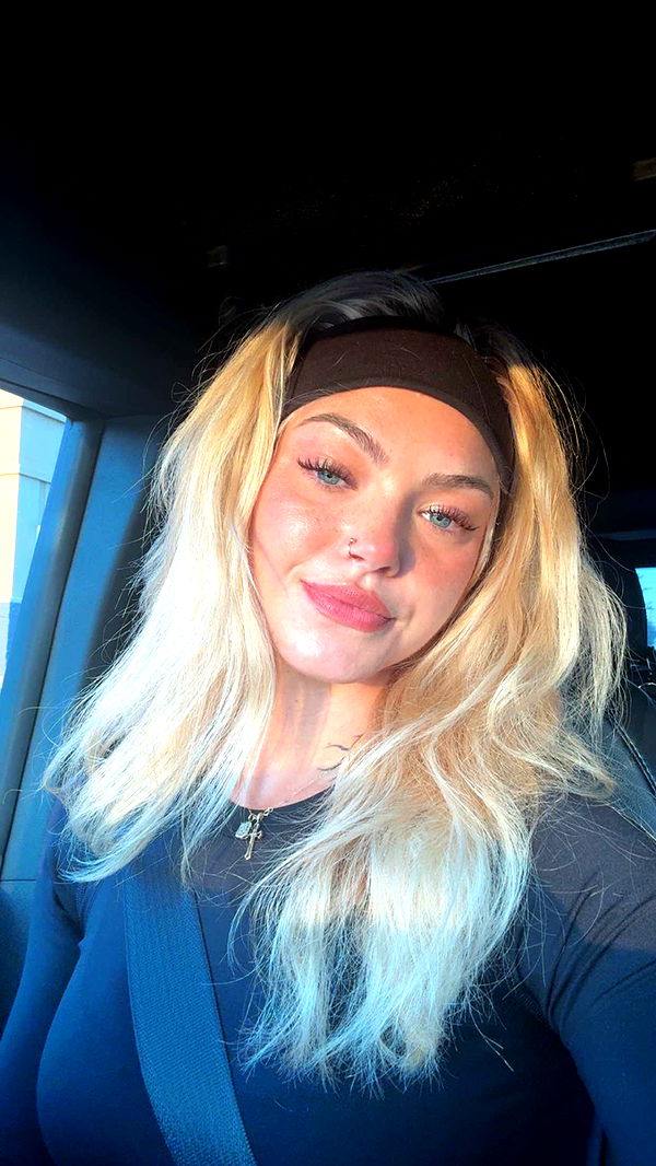 abigailwhhitee image ~ Altpins