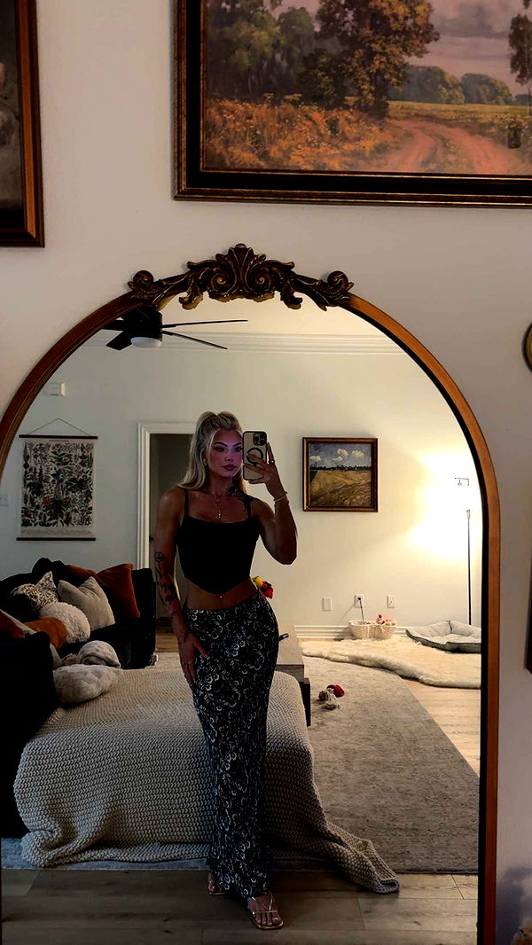 abigailwhhitee image ~ Altpins