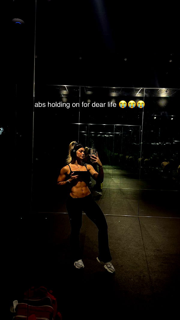 abigailwhhitee image ~ Altpins