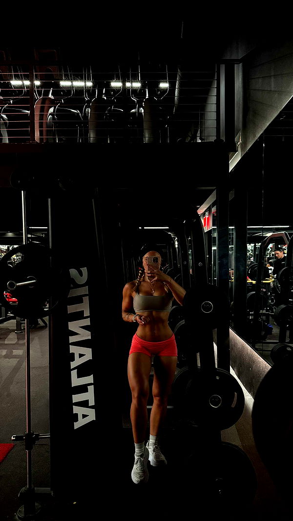 abigailwhhitee image ~ Altpins