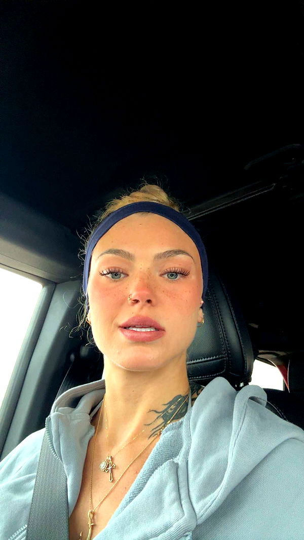 abigailwhhitee image ~ Altpins