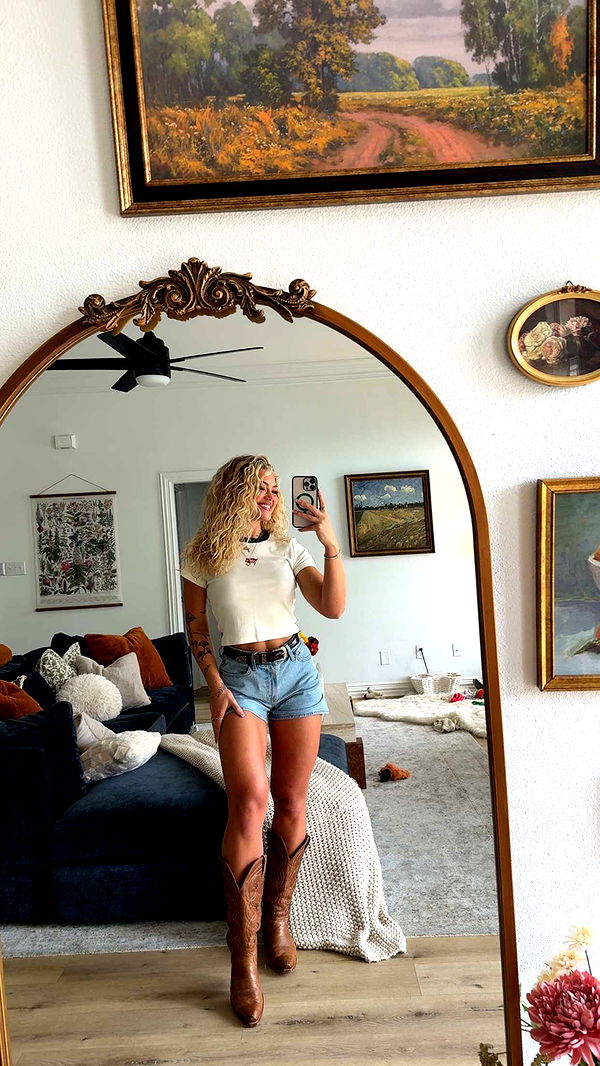 abigailwhhitee image ~ Altpins