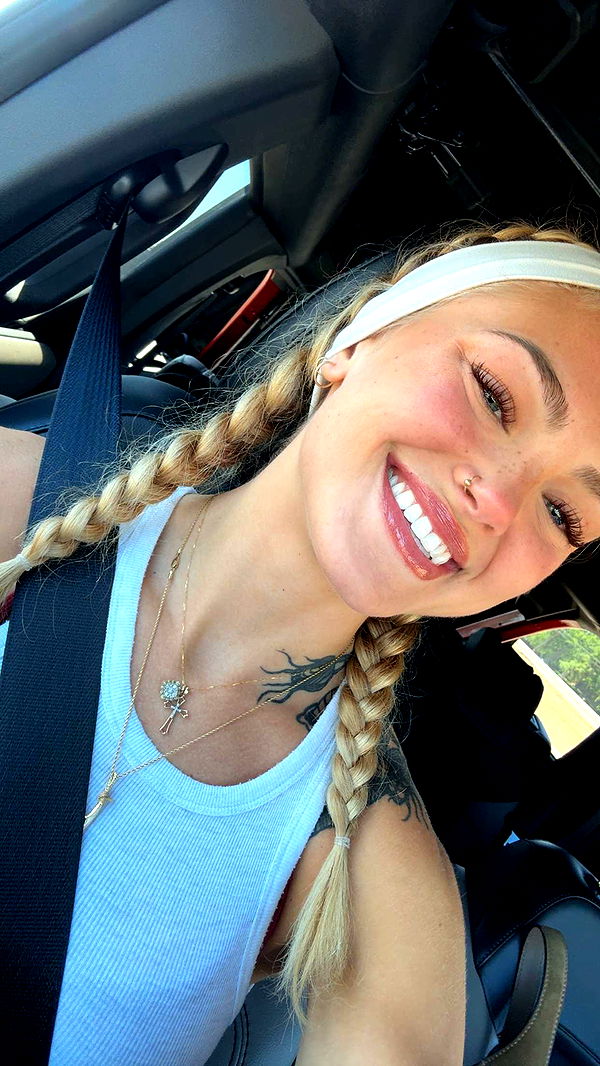 abigailwhhitee image ~ Altpins